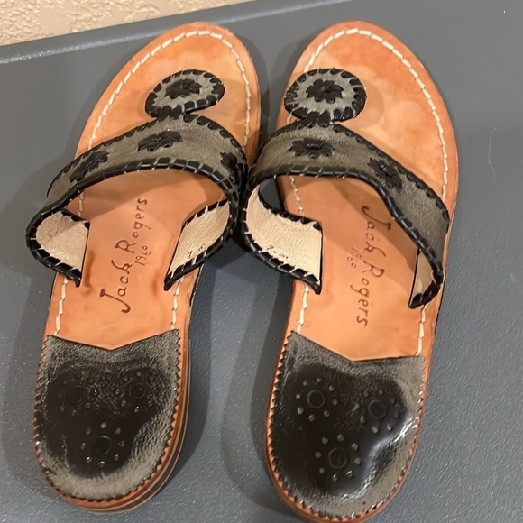 Jack Rogers Metallic Leather Navajo Sandals Black Silver Trim Sz 9 - Picture 7 of 10